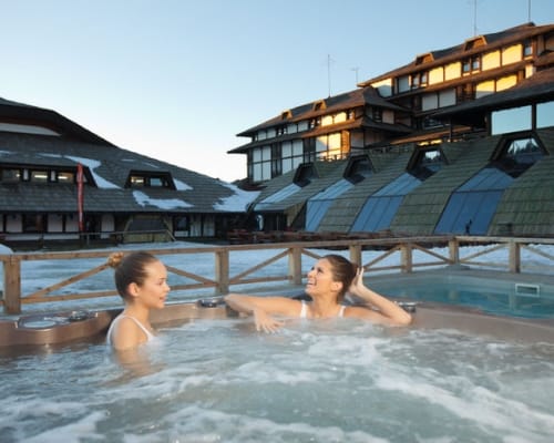 hotel-grand-outdoor-jacuzzi